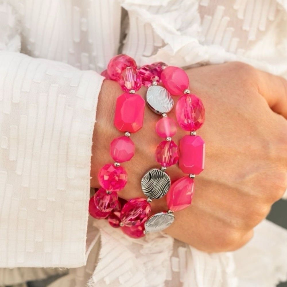 Paparazzi Oceanside Bliss Pink Bracelet NWT